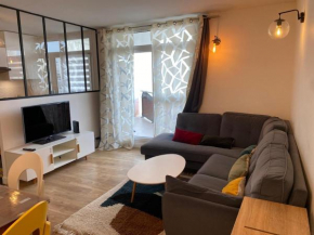 Bel et moderne appartement à Houilles centre très proche de Paris